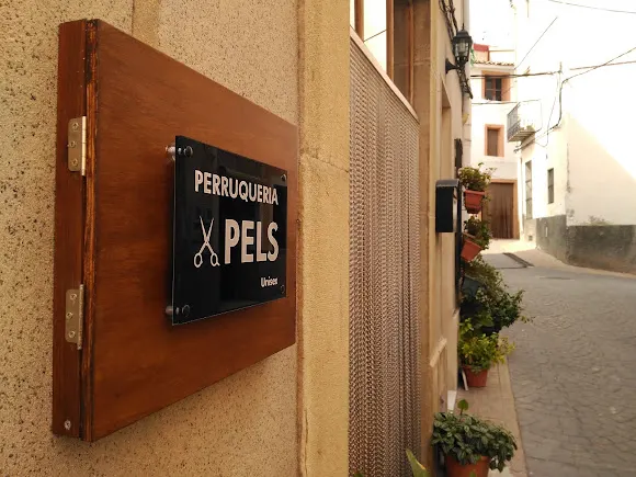 Perruqueria Pels Unisex - Castell de Castells