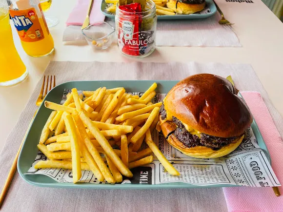 Marc’s the burgers store