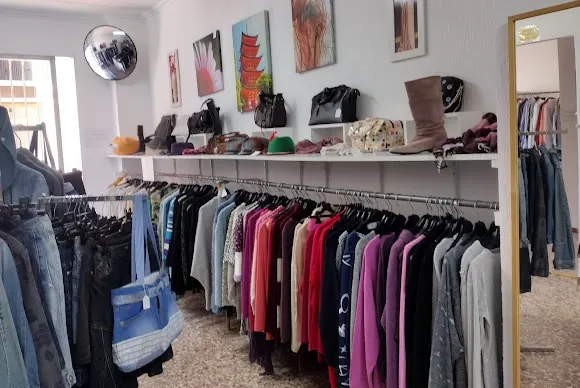 Cuidando a Calpe. Caring for Calpe Charity Shop - Calpe