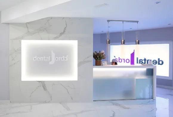 DENTISTAS DENTAL JORDA - Estética Dental - Prótesis Dentales - Ortodoncia Invisible - Carillas - Urgencias Dentales - Alicante