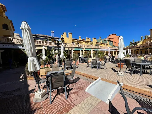 Centro Comercial La Plaza - Jávea