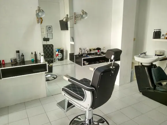 Betriu Barber shop . Peluqueria Barberia - Gata de Gorgos