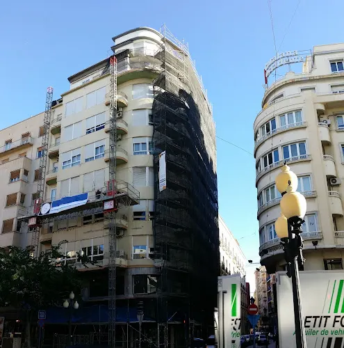 MOAI Constructoría - Ascensor edificios existentes, Colaboración empresas ascensores, Plataforma vertical, Gestión de Ayudas