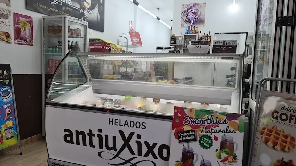Bar, Cafetería, heladeria Loana's