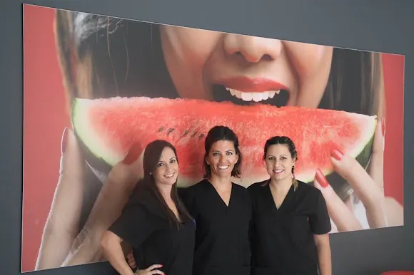 Clinica Dental Dra. de la Fuente. Clínica dental e implantes dentales en San Juan.