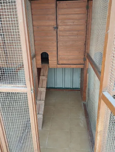ESKOLACAN / Hotel para mascotas - San Miguel de Salinas