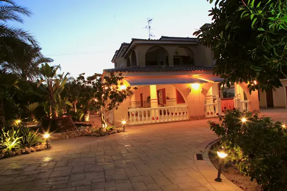 Villa Iluminada con piscina y barbacoa - Holiday villa Elche | Villa Holidays Elche - Elche