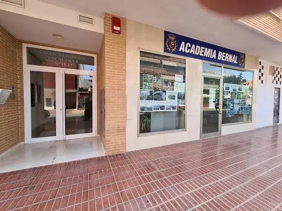 Academia Policía Nacional | UCOPOL Academia presencial & online