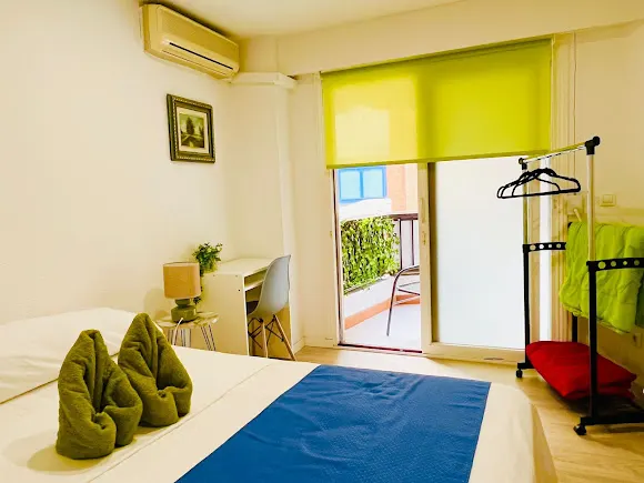 Guesthouse Leo - Hotel en Alicante