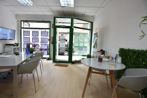 ARRIENDA URBANA INMOBILIARIA REALTOR