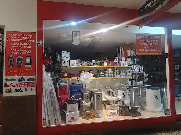 Ferretería Avenida Altea/ Hardware Store - Altea