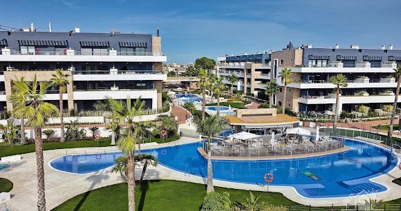 Chill-out Pool Bar Flamenca Village