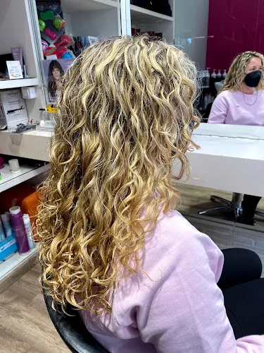 PELUQUERIA Y ESTÉTICA DÉNIA /LA PELU DE VICKY COSTA - Denia