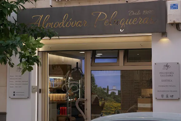 Almodóvar Peluqueras