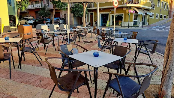 Cafetería y Restaurante ArtySana