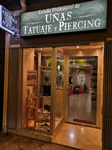 Fabinails y Tatuate studio