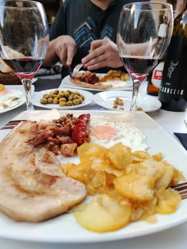 Restaurante Pizzería La Corona Villena