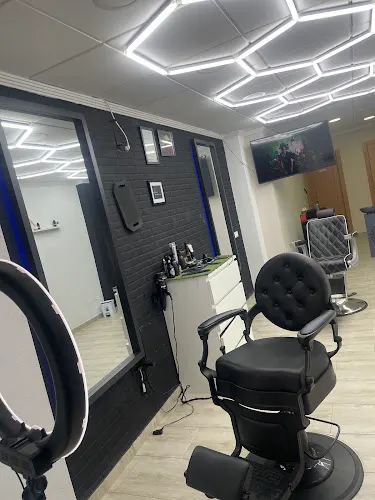 Sky barbershop studio | Barbero santa pola