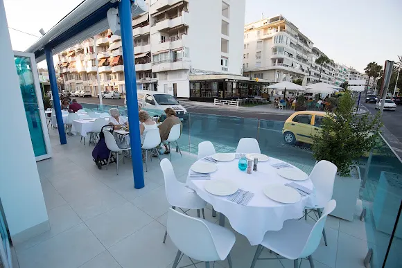 Ocean Lounge