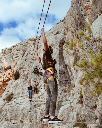 Cint Climbing multiaventura - Alicante