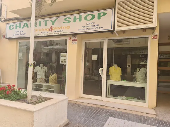 Charity Shop Giving 4 Giving - l'Alfas del Pi