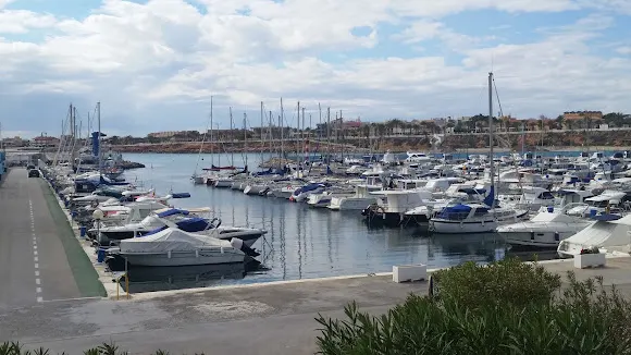 Club Náutico Torre Horadada