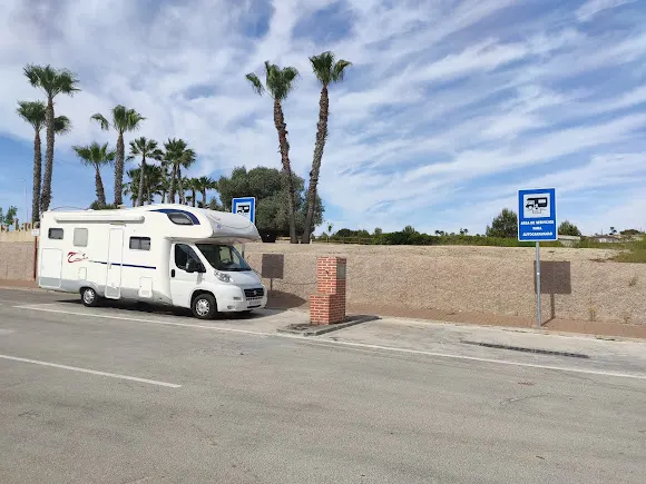Área de servicio para auto caravanas - el Benitachell/Poble Nou de Benitatxell