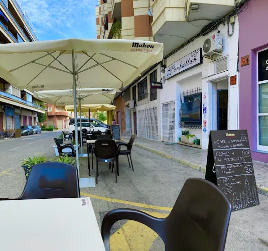 Manhattan Cafetería Bar - Orihuela