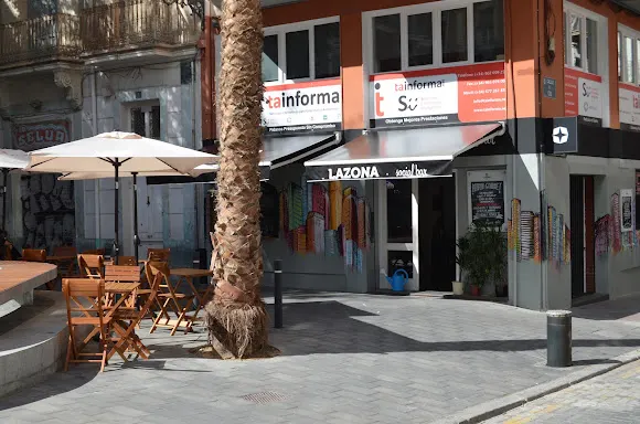 LA ZONA SOCIAL BAR - Alicante