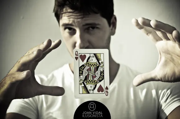 Mago en Alicante - Joan Vidal magia - Elche
