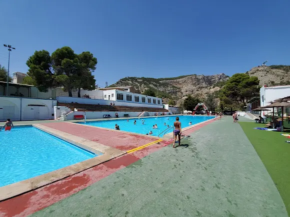 Piscina municipal José Trenzano Alós