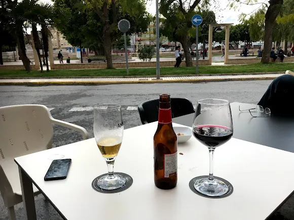 La Roca cafeteria pub