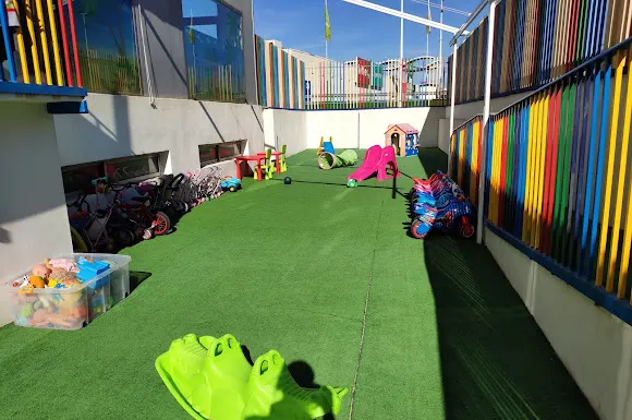 Escuela Infantil Chiquipekes - Elche