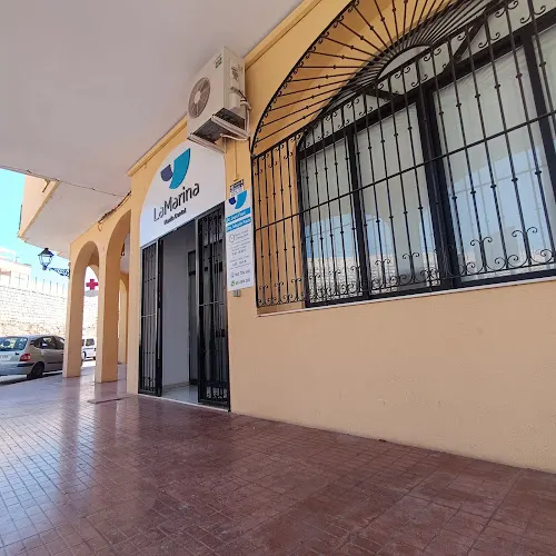 Policlínica Dental la Marina