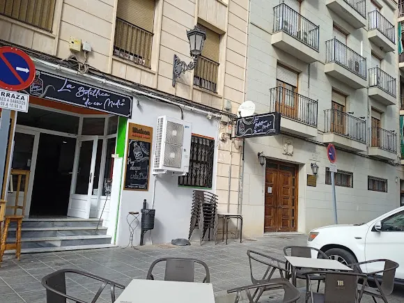 La botellica de en medio - Orihuela
