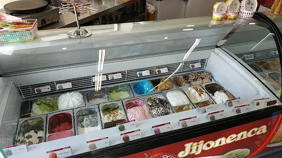La Jijonenca Cafetería Heladería