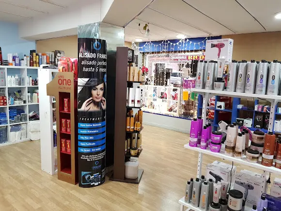 Academia de Uñas y Pestañas Probell Studio | Venta de Productos de Peluquería, Uñas y Estética en Alicante