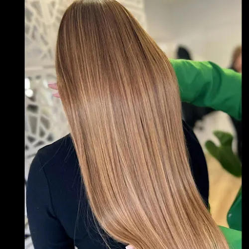 Daniela Luján Peluquería