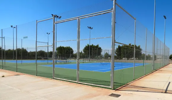 Centro Deportivo La Raqueta - Formentera del Segura