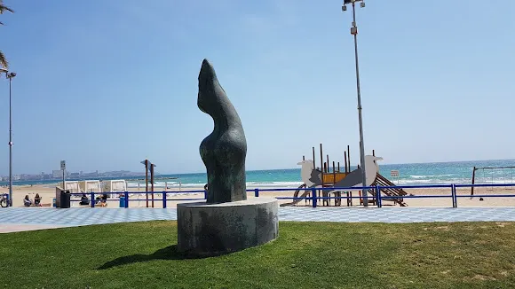 Escultura Despertar - Alicante