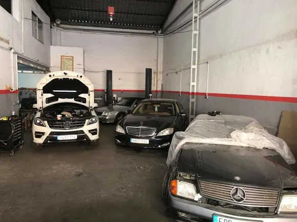 REINER IHR KFZ -MEISTER . DEUTSCHE KFZ WERKSTATT - Torrevieja