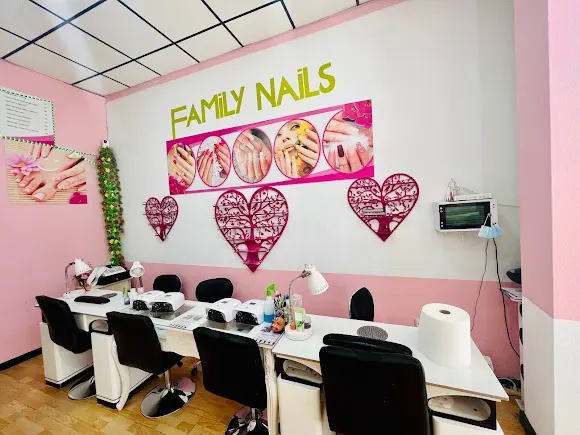 Family Nails Calle Ramon Gallud 1 Torreviaja