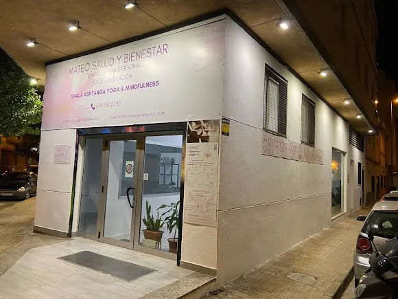 Mateo Salud y Bienestar | Terapeuta Sistémico Transpersonal, Constelaciones familiares, Mindfulness, Yoga terapéutico. - Denia