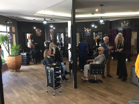 Hair & Beauty by Petra Catalano - Friseur Calpe - Calpe