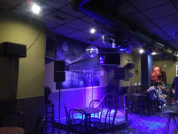 The Queen Pub Karaoke - Novelda