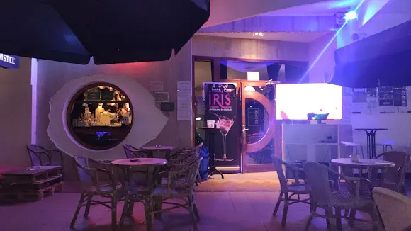 cafe-pub iris