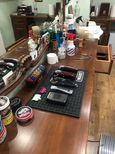 Locals 51 Barber Shop - Denia