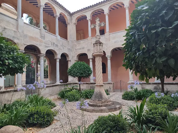 CLAUSTRO CATEDRAL DE ORIHUELA