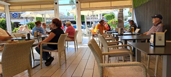 Arlequín Food & Drinks