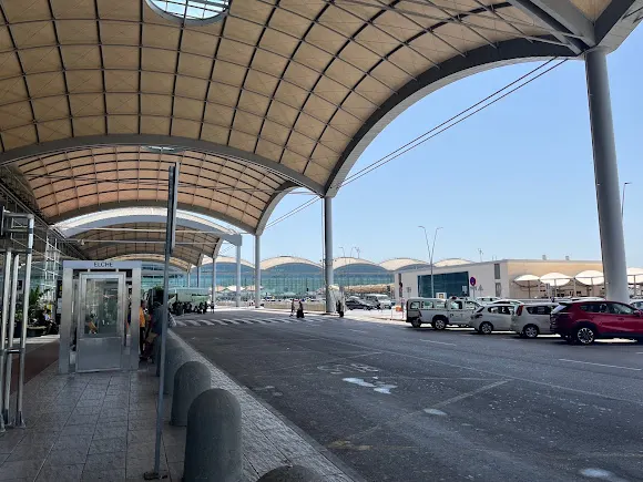 Firefly - Alicante Airport